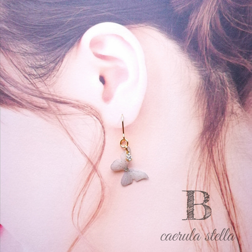 夜光蝶 mini A·B ピアス イヤリング 】 レジンアクセサリー 蓄光 光る 