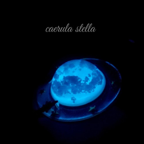 暗闇で光る 【 惑星 ポニーフック スカイ 】 レジン アクセサリー 宇宙