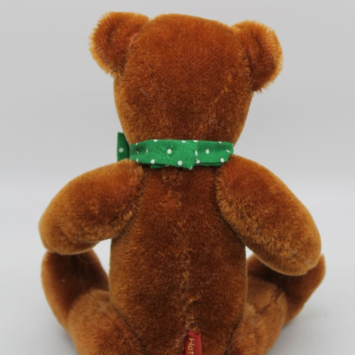 緑色の蝶ネクタイをしたテディベア。 その他人形 Hataco 通販 8187385