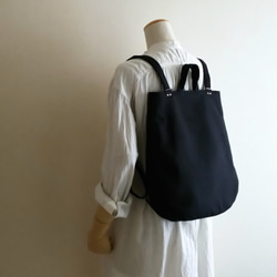 ラスト！Black/dotリュックtote：左ファスナー 1枚目の画像