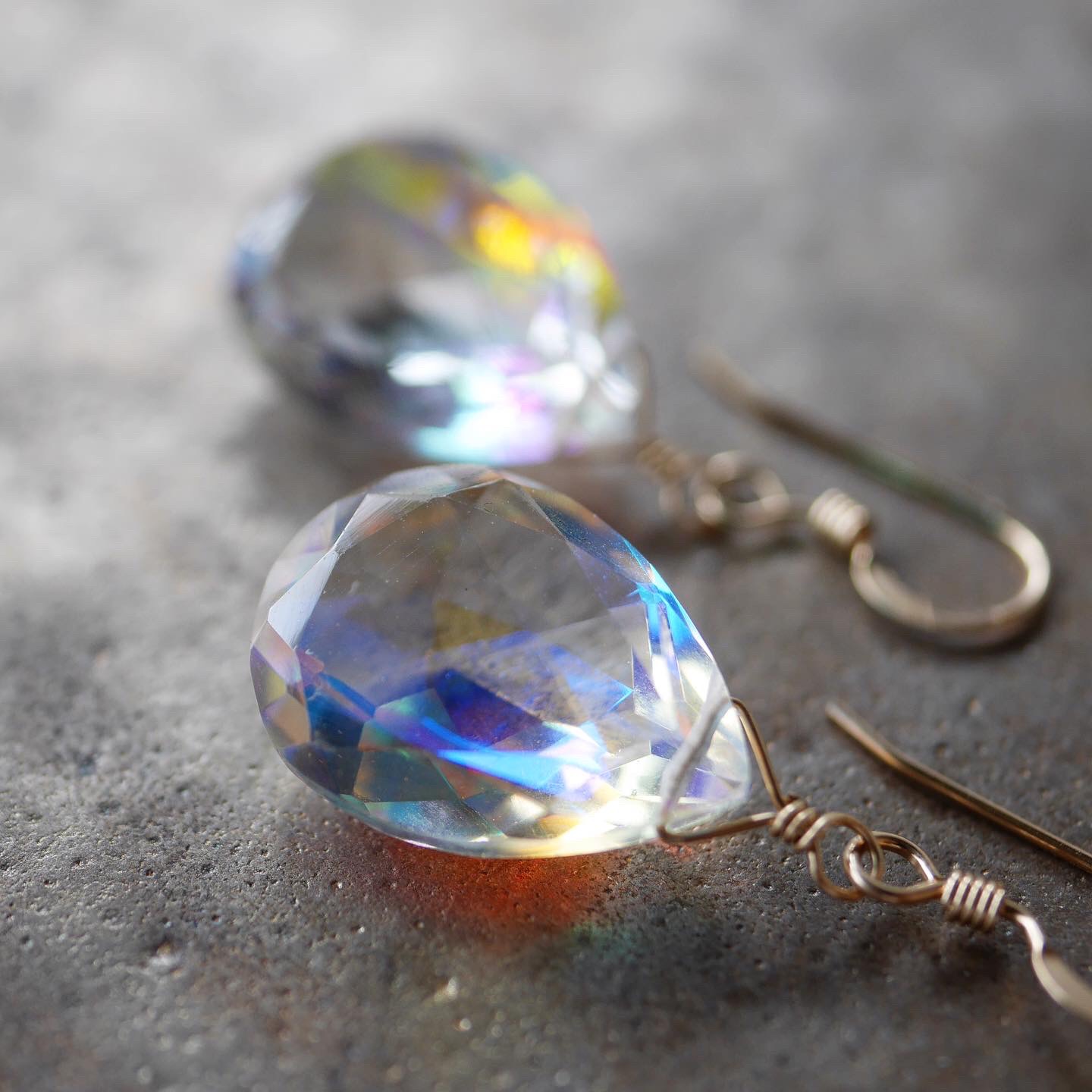 ファイヤーレインボークォーツのファセットカットピアス♡K14GF