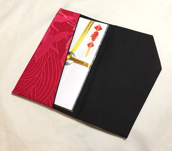 ◆完成品◆羽ばたく鶴のお祝い袱紗◆濃紅 2枚目の画像