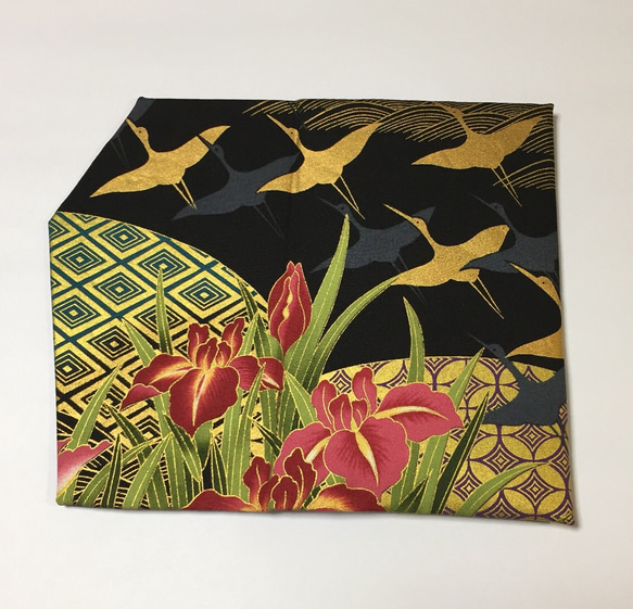 ●受注製作●燕子花と鶴の優雅な袱紗●TrendTex fabrics社　ブラック 4枚目の画像