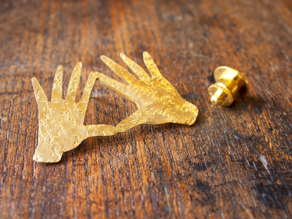 おにぎりのカタチ　ブローチ