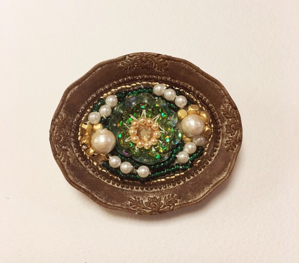 ビーズ刺繍ブローチⅨ