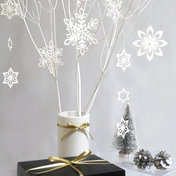 【全３色★クリスマスオーナメント】雪の結晶　切り絵かざり　　 1枚目の画像