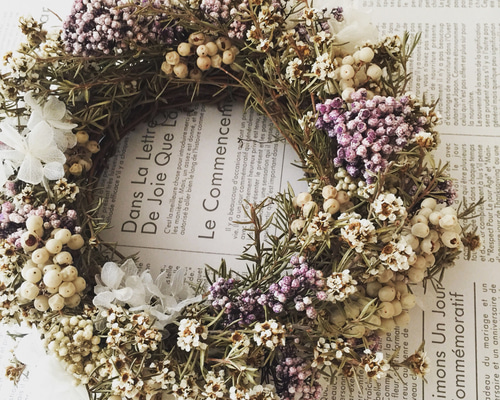 Christmasディスプレイ4点セット/ドライフラワー/リース/ツリー/店舗 ティーツリーとライスフラワーのリース ドライフラワー KASHIWARA 通販