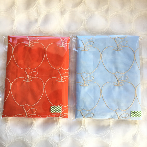 刺繍生地 りんご刺繍 「#Creemaで梅雨明け気分」 生地 kijiya