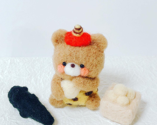 羊毛フェルト 女の子とクマちゃん 人形 くち