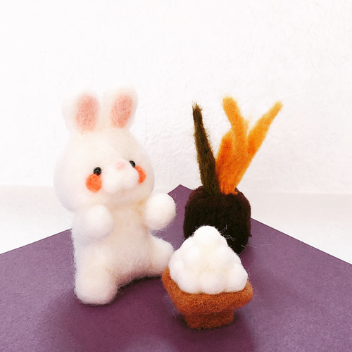 お月見うさぎと団子とすすき 羊毛フェルト 羊毛フェルト koyorino 通販