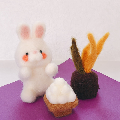 お月見うさぎと団子とすすき 羊毛フェルト 羊毛フェルト koyorino 通販