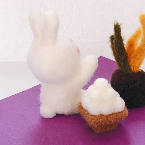 お月見うさぎと団子とすすき 羊毛フェルト 羊毛フェルト koyorino 通販