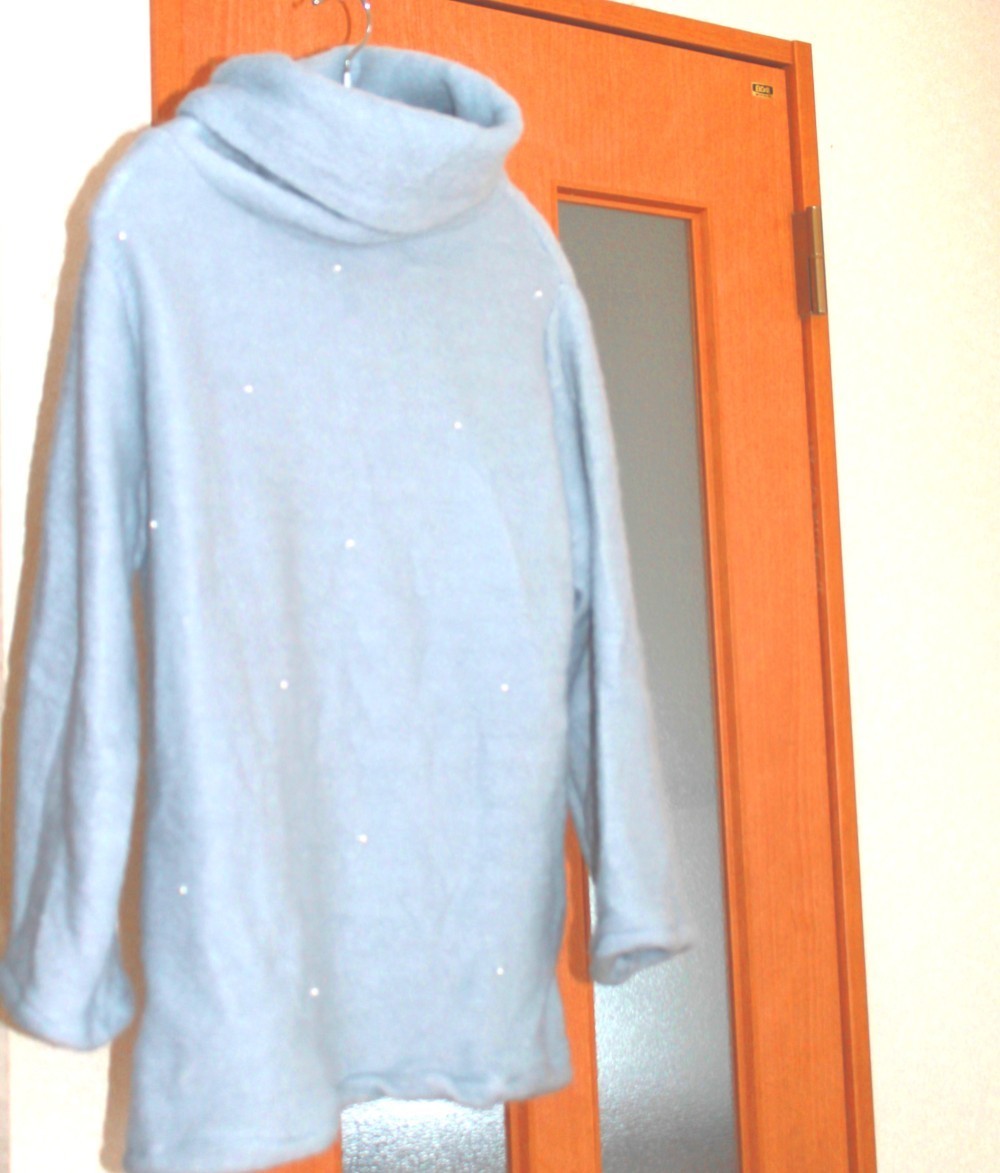 ゆるゆるハイネック水色 カシミア × ウール セーター+ruby