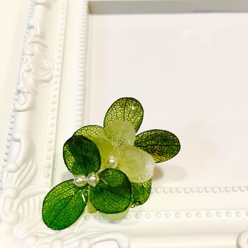 紫陽花のピアス 【グリーングラデーション】 ピアス（その他） KURIBOU 