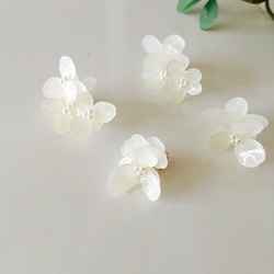 繡球耳環或耳環～繡球花系列～《白色》 第1張的照片