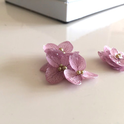 【Creema限定】紫陽花の花たっぷりピアス　　ラベンダー 2枚目の画像