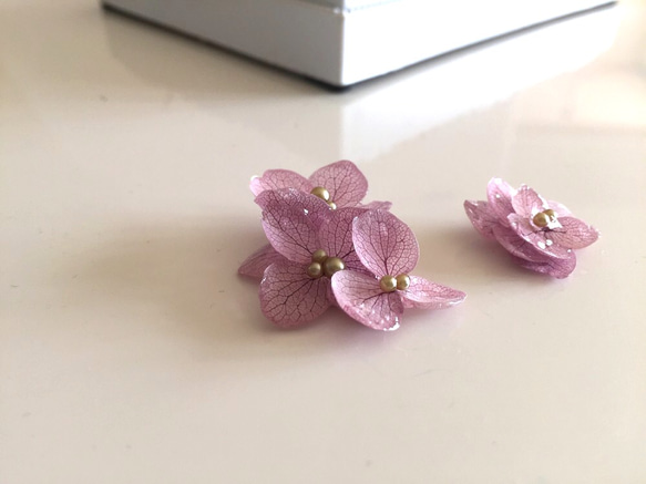 【Creema限定】紫陽花の花たっぷりピアス　　ラベンダー 2枚目の画像