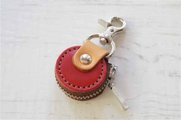 丸（赤）×カブセ（ナチュラル） ★コインケース★電子マネーも入ります★（牛革製）全50色 1枚目の画像