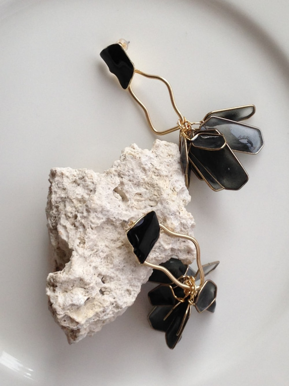 ハンドメイドピアス1702 鈴丸ビーズ ハンドメイドピアス ピアス（フック・チェーン） m