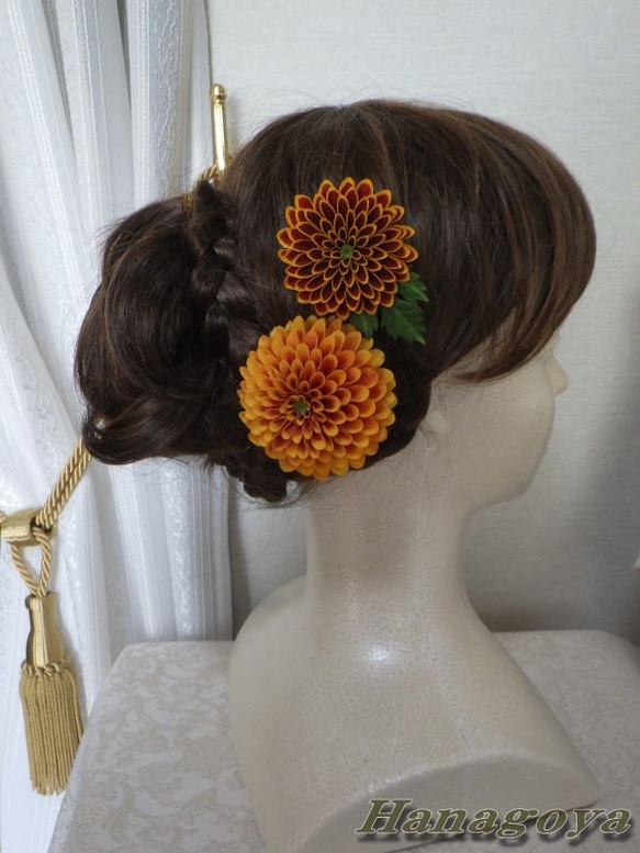 組み合わせ色々～中輪ぽんぽん菊のコサージュ＆髪飾り（オレンジ） 5枚目の画像