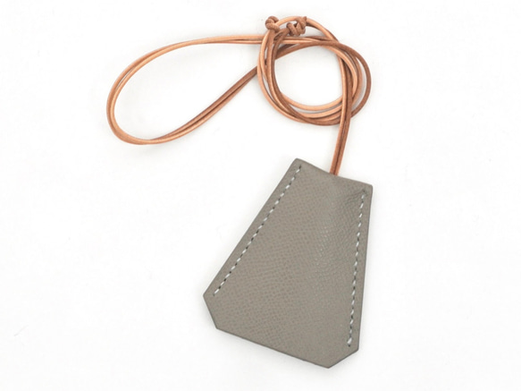 Clochette necklace / レザークロシェット グレーベージュ キーケース