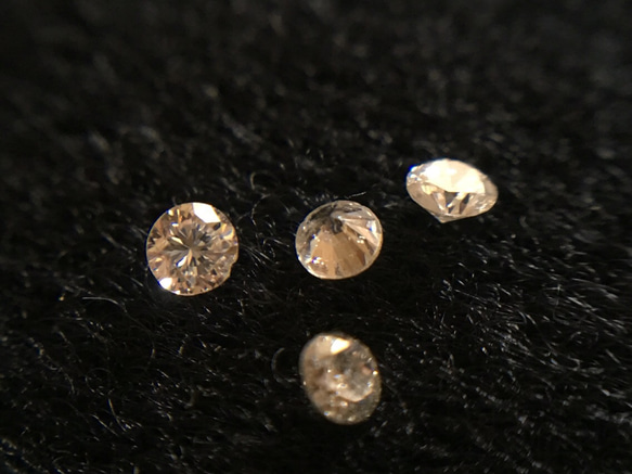 加工費込み ホワイトダイヤモンド 0.09ct、1.5㎜ 一粒 2枚目の画像