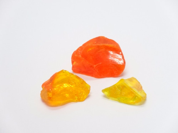 ［自然素材エコクラフト　ガラス］琉球ガラスカレット　Ｌ　大　オレンジ 1枚目の画像