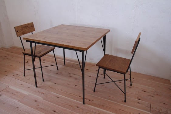 無垢材 1枚板 アイアン脚 インテリアテーブル PCテーブル 13kg 無垢材 1枚板 アイアン脚 インテリアテーブル PCテーブル 13kg