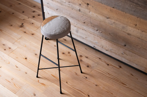 【送料無料】TWO TONE STOOL HIGH/パッチワーク/本革/帆布/アイアン 3枚目の画像