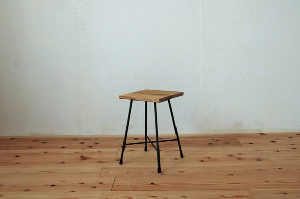 ハンドメイド　テーブル　スツール 木工家具 スツール | LISCIO Stool | 柿渋染 | DENTO