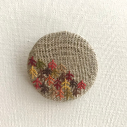 【限定1点】秋の森_刺繍ブローチ L_麻 1枚目の画像