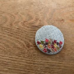 【限定1点】秋の森_刺繍ブローチ L_麻 2枚目の画像