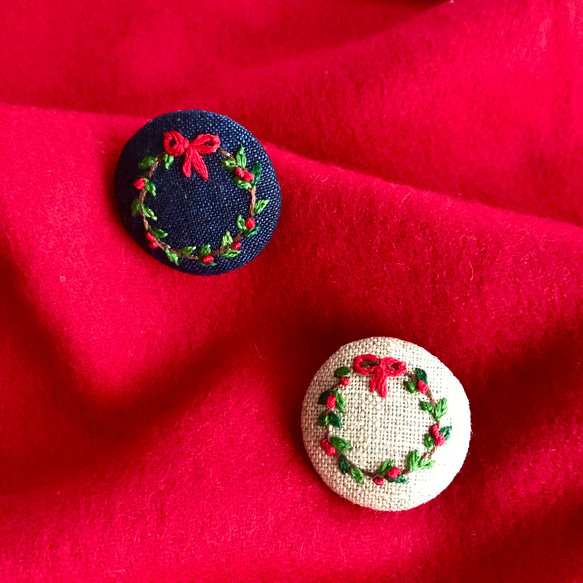 再販：クリスマスリース-4_刺繍ブローチ_麻紺 7枚目の画像