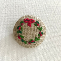 クリスマスリース-4_刺繍ブローチ_麻 2枚目の画像