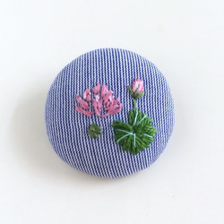 睡蓮_刺繍ブローチ 1枚目の画像