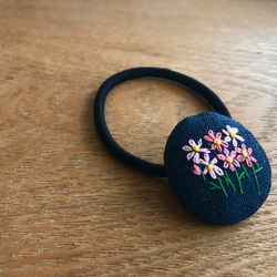 再販：コスモス_刺繍ヘアゴム_麻紺 3枚目の画像