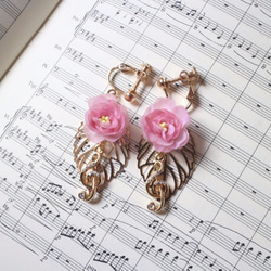 耳環（刺穿）櫻花的玫瑰和G譜號 第2張的照片