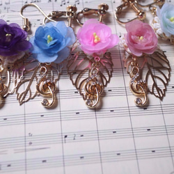 Rose and Treble Clef Earrings(耳環) 漿果 第4張的照片