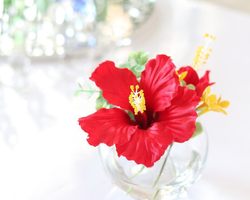 ハンドメイド❣️Aloha～❣️ハイビスカス❣️夏フラワーアレンジ❁⃘*.゜ ハンドメイド❣️Aloha～❣️ハイビスカス❣️夏フラワー