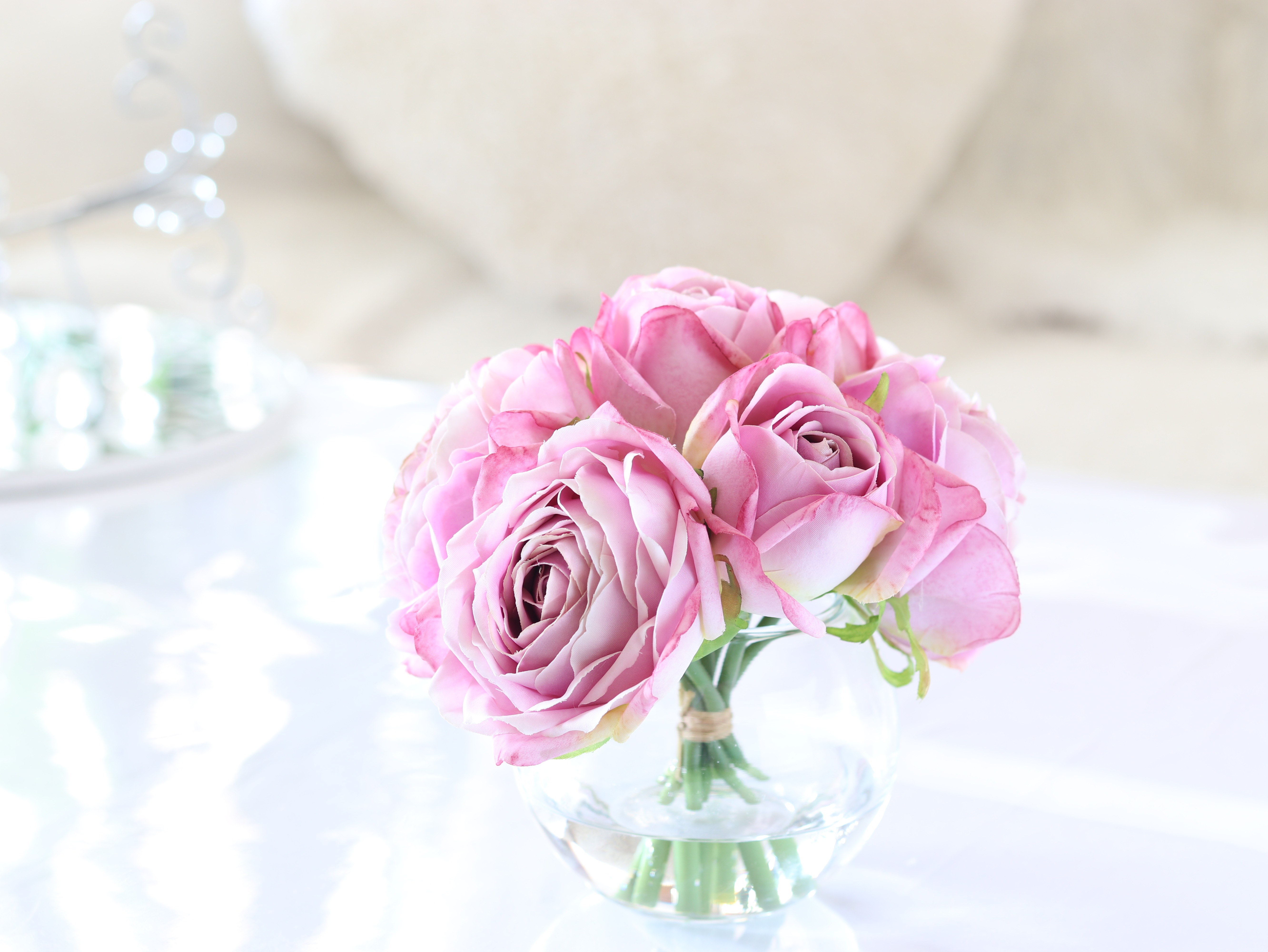 枯れないこぼれない　パリスタイルのウォーターアレンジ  ラウンドベース　モーブピンク