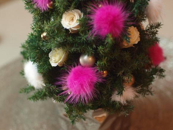 【スワロフスキーつき】ファーがふわふわ  クリスマスツリー 　☆ベリーピンク 3枚目の画像