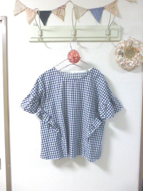 コットン100％　ブロックチェック生地　ネイビー　フリルブラウス