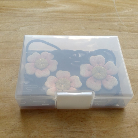 ちりめんの桜のネックレス　 5枚目の画像