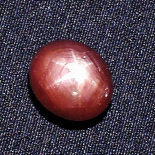 ☆6条の星 薔薇咲く☆スタールビー☆8.6ct/11.6mm☆オーバル