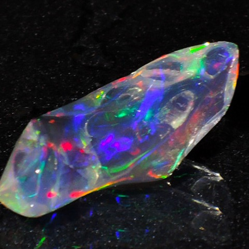 ☆オパールの原石磨き3.4ct/18.7mm☆天然石蛋白石☆鉱物