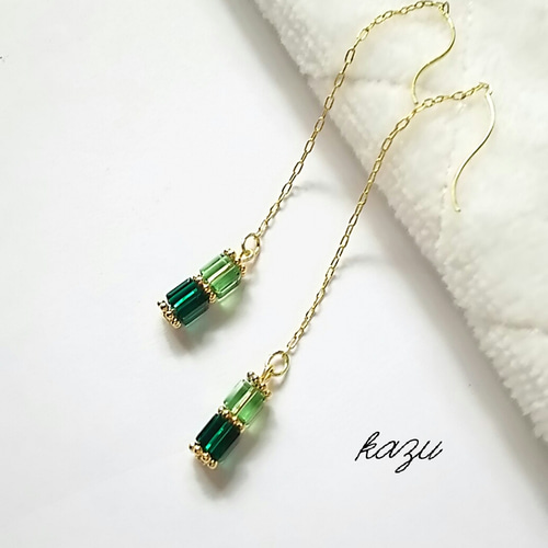ホワイトオパールピアス (チタン） ピアス（スタッド・一粒
