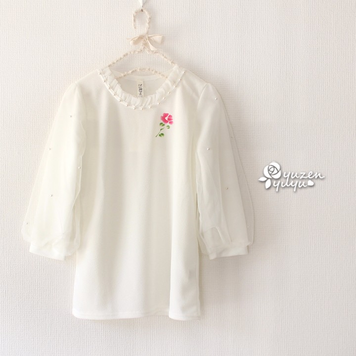 バラ一輪型染めパールブラウス