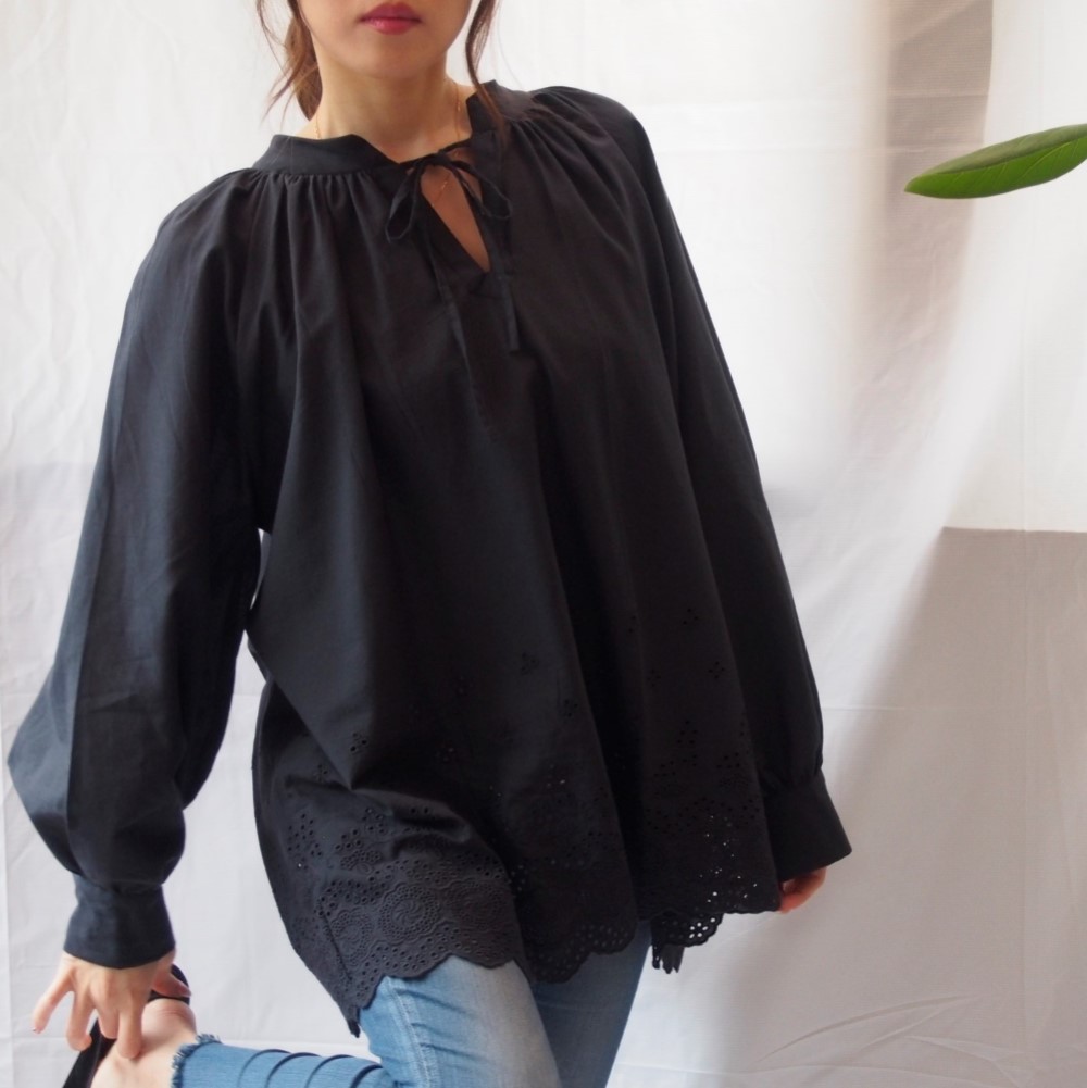 コットンレースギャザーブラウス　ネイビー