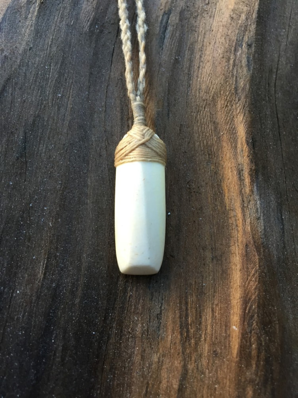 Kz' Bone マンモス牙化石 トキ ボーンカービング お守り ネックレス Kz