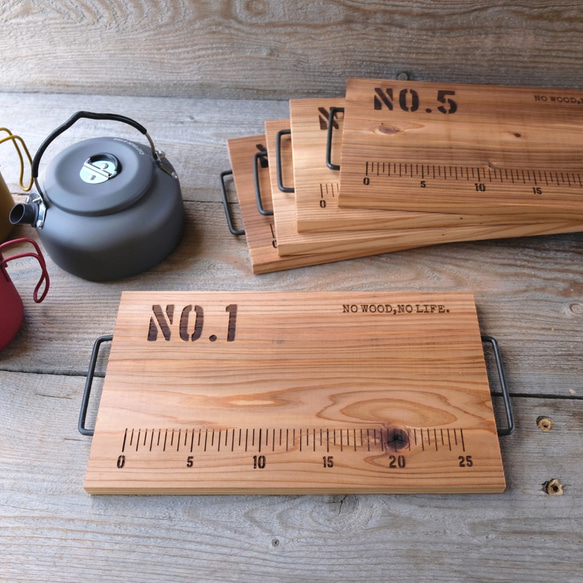 帶號碼的木製營地燒烤盤，雪松木 第7張的照片